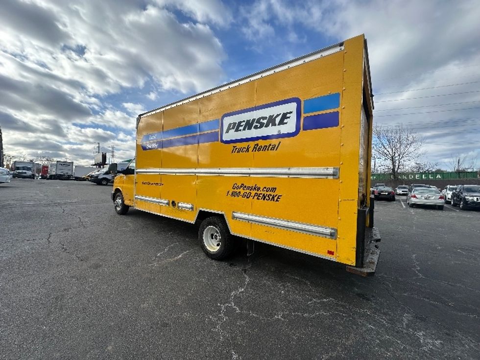 Light Duty Box Truck-Light and Medium Duty Trucks-GMC-2021-Savana G33903-Elmsford-NY-95,754\n\t\tmiles-$ 26,250 - Image 6