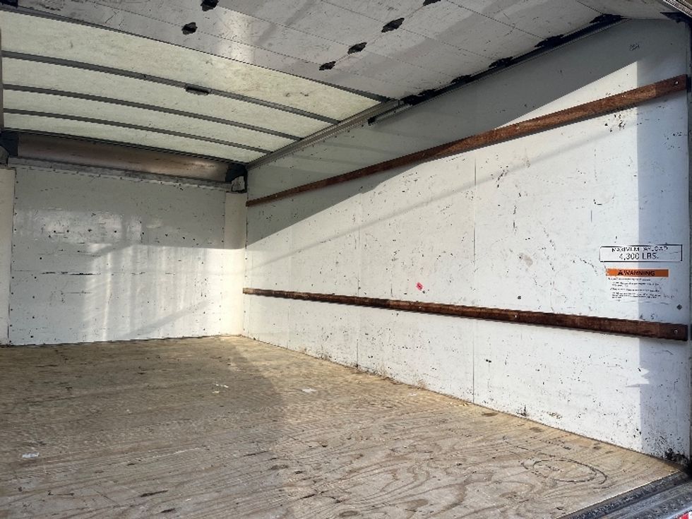 Light Duty Box Truck-Light and Medium Duty Trucks-GMC-2021-Savana G33903-Elmsford-NY-98,136\n\t\tmiles-$ 26,000 - Image 11