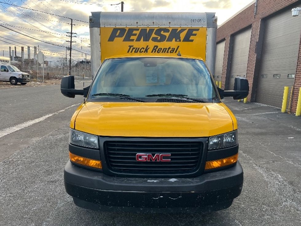 Light Duty Box Truck-Light and Medium Duty Trucks-GMC-2021-Savana G33903-Elmsford-NY-98,136\n\t\tmiles-$ 26,000 - Image 2