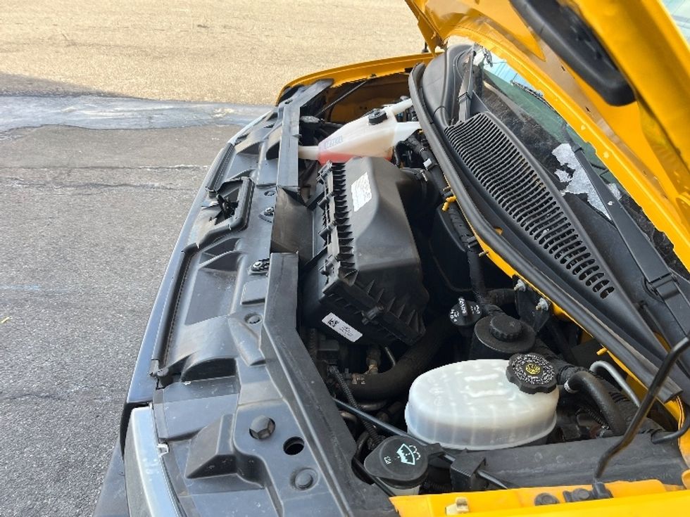 Light Duty Box Truck-Light and Medium Duty Trucks-GMC-2021-Savana G33903-Elmsford-NY-98,136\n\t\tmiles-$ 26,000 - Image 22