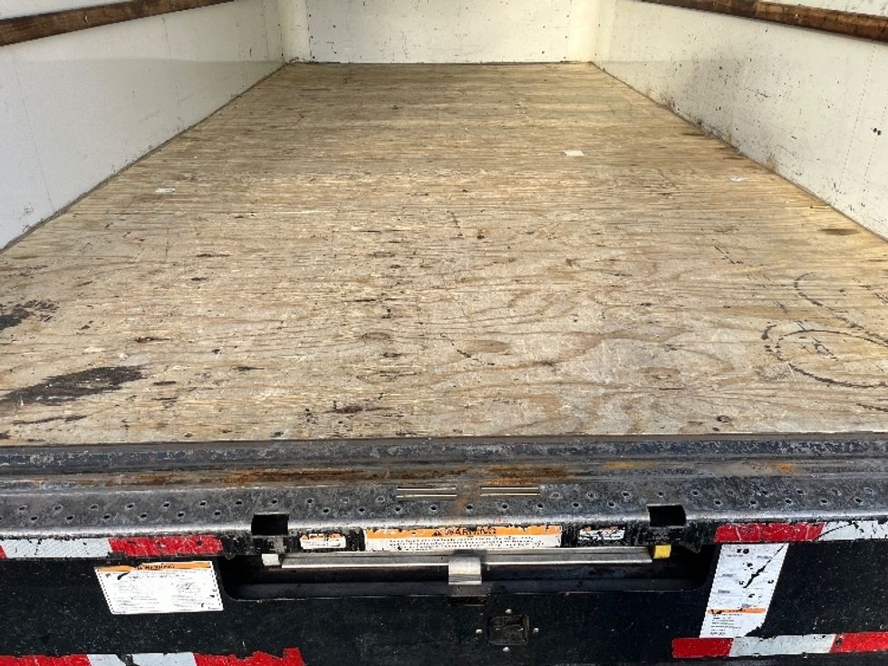 Light Duty Box Truck-Light and Medium Duty Trucks-GMC-2021-Savana G33903-Elmsford-NY-98,136\n\t\tmiles-$ 26,000 - Image 9