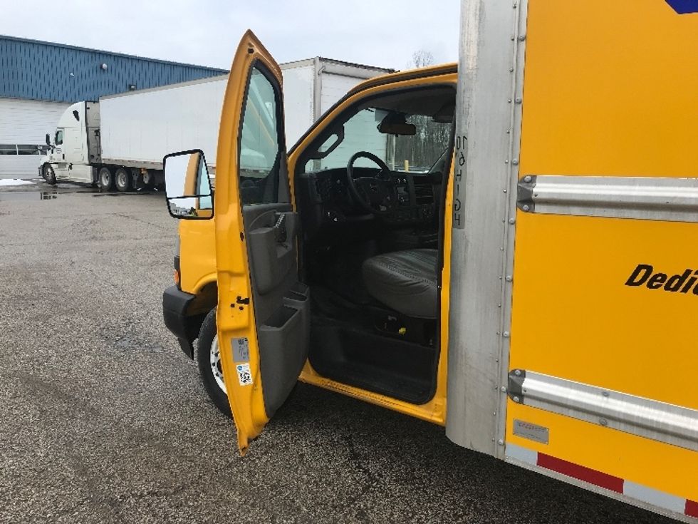 Light Duty Box Truck-Light and Medium Duty Trucks-GMC-2021-Savana G33903-Erie-PA-119,288\n\t\tmiles-$ 24,000 - Image 16