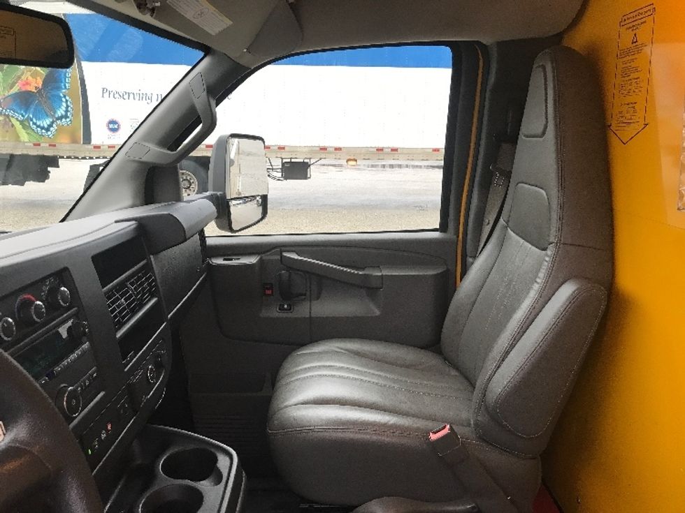 Light Duty Box Truck-Light and Medium Duty Trucks-GMC-2021-Savana G33903-Erie-PA-91,055\n\t\tmiles-$ 27,250 - Image 18