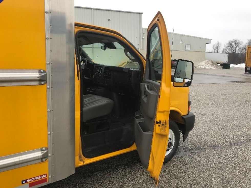 Light Duty Box Truck-Light and Medium Duty Trucks-GMC-2021-Savana G33903-Erie-PA-91,055\n\t\tmiles-$ 27,250 - Image 19