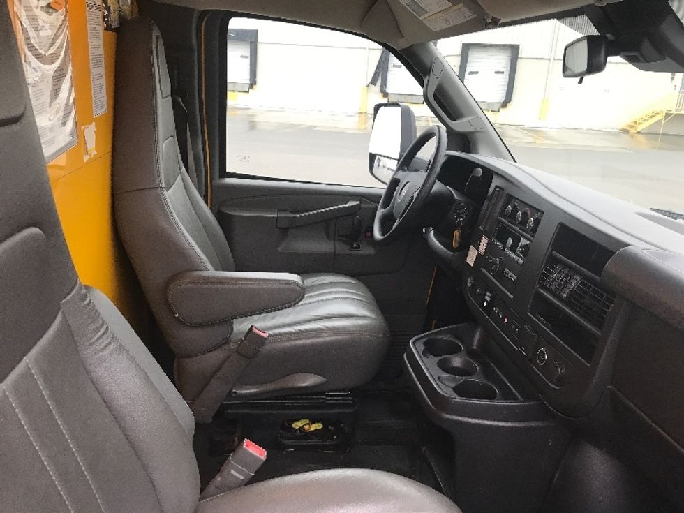 Light Duty Box Truck-Light and Medium Duty Trucks-GMC-2021-Savana G33903-Erie-PA-91,055\n\t\tmiles-$ 27,250 - Image 21