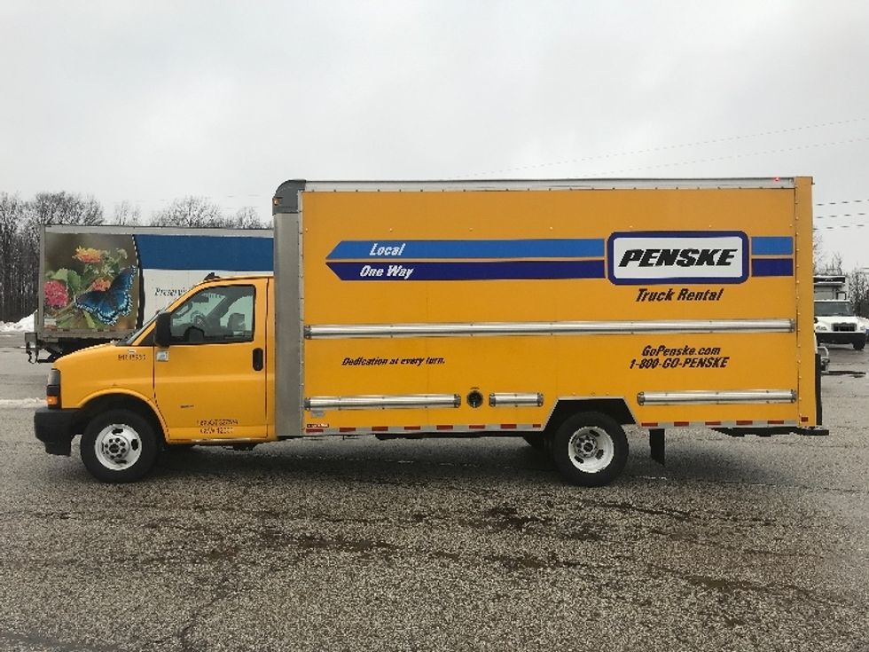 Light Duty Box Truck-Light and Medium Duty Trucks-GMC-2021-Savana G33903-Erie-PA-91,055\n\t\tmiles-$ 27,250 - Image 4
