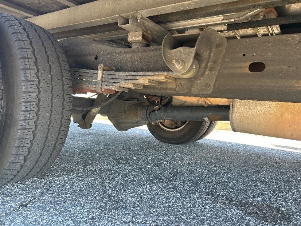 Light Duty Box Truck-Light and Medium Duty Trucks-GMC-2021-Savana G33903-Essex-MD-100,332\n\t\tmiles-$ 25,750 - Image 14