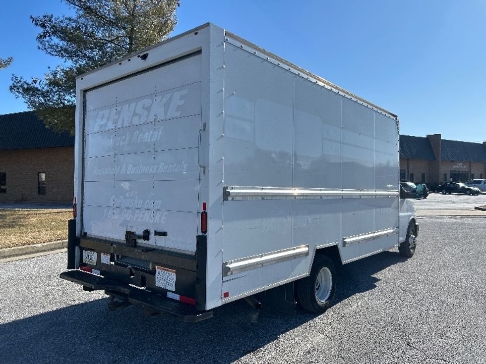Light Duty Box Truck-Light and Medium Duty Trucks-GMC-2021-Savana G33903-Essex-MD-104,231\n\t\tmiles-$ 28,000 - Image 12