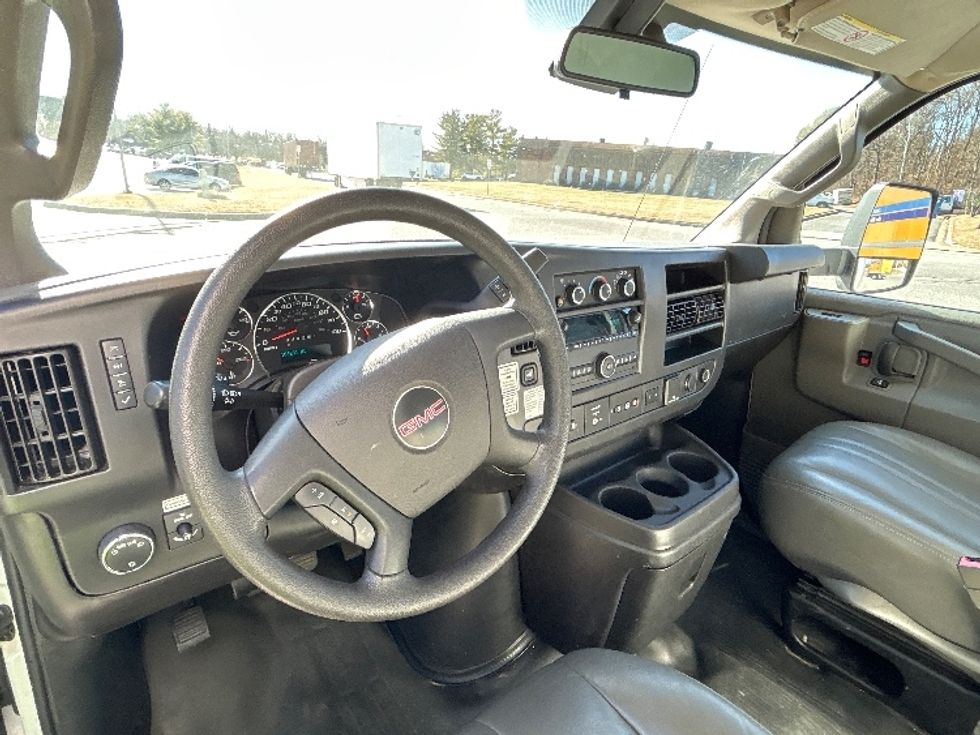 Light Duty Box Truck-Light and Medium Duty Trucks-GMC-2021-Savana G33903-Essex-MD-104,231\n\t\tmiles-$ 28,000 - Image 16