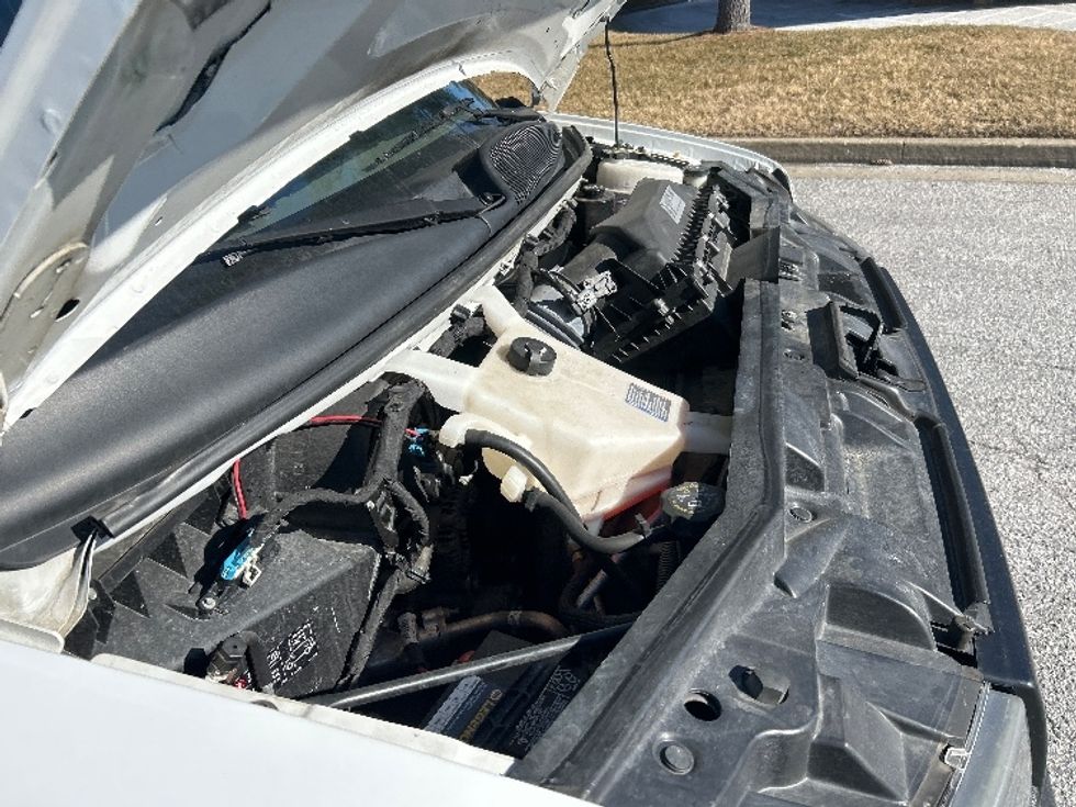 Light Duty Box Truck-Light and Medium Duty Trucks-GMC-2021-Savana G33903-Essex-MD-104,231\n\t\tmiles-$ 28,000 - Image 22