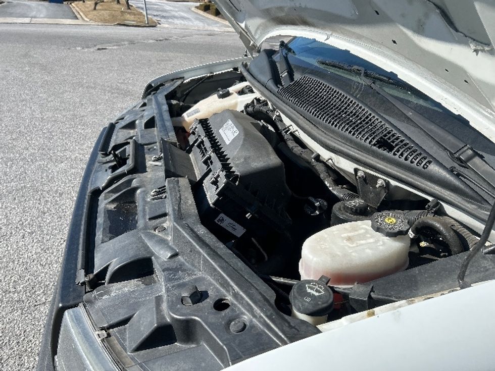 Light Duty Box Truck-Light and Medium Duty Trucks-GMC-2021-Savana G33903-Essex-MD-104,231\n\t\tmiles-$ 28,000 - Image 23