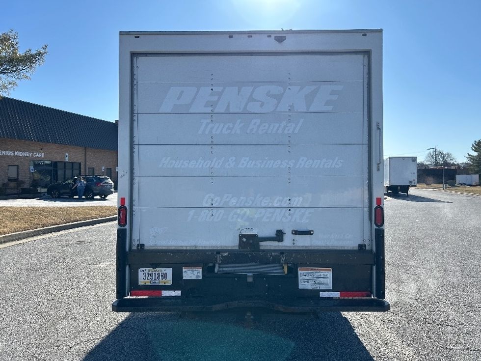 Light Duty Box Truck-Light and Medium Duty Trucks-GMC-2021-Savana G33903-Essex-MD-104,231\n\t\tmiles-$ 28,000 - Image 7