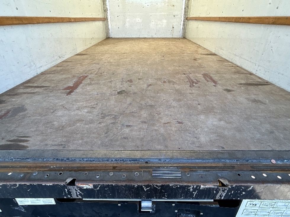 Light Duty Box Truck-Light and Medium Duty Trucks-GMC-2021-Savana G33903-Essex-MD-104,231\n\t\tmiles-$ 28,000 - Image 9