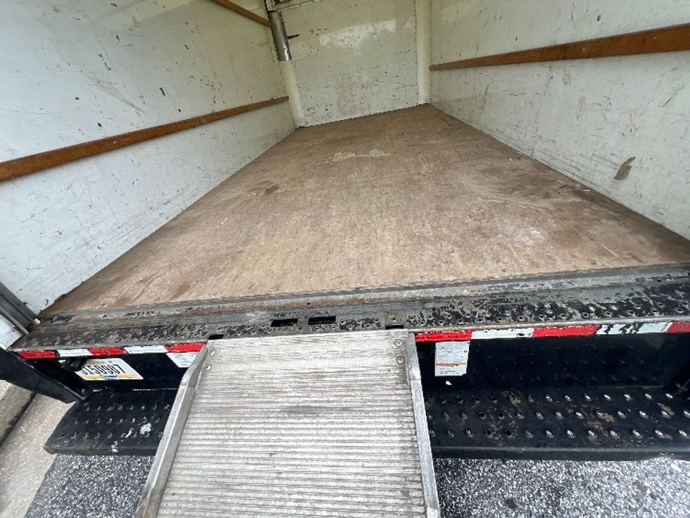 Light Duty Box Truck-Light and Medium Duty Trucks-GMC-2021-Savana G33903-Essex-MD-54,865\n\t\tmiles-$ 33,500 - Image 10