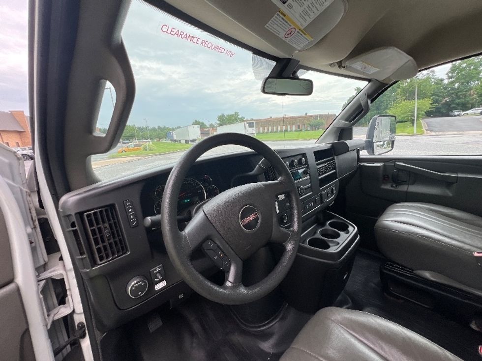Light Duty Box Truck-Light and Medium Duty Trucks-GMC-2021-Savana G33903-Essex-MD-54,865\n\t\tmiles-$ 33,500 - Image 17