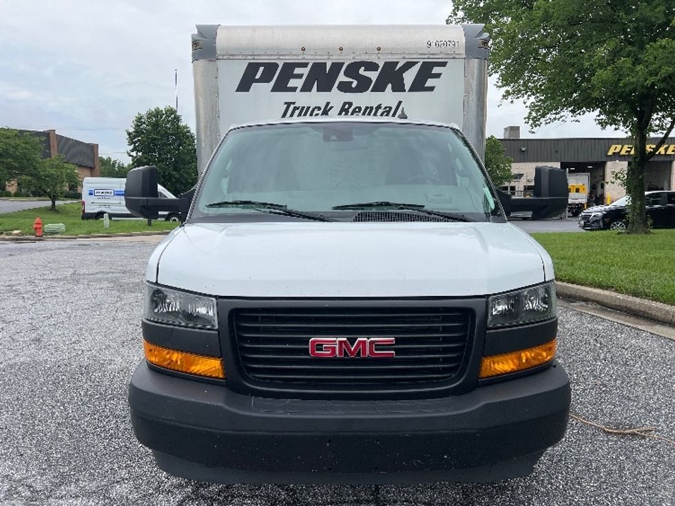 Light Duty Box Truck-Light and Medium Duty Trucks-GMC-2021-Savana G33903-Essex-MD-54,865\n\t\tmiles-$ 33,500 - Image 2
