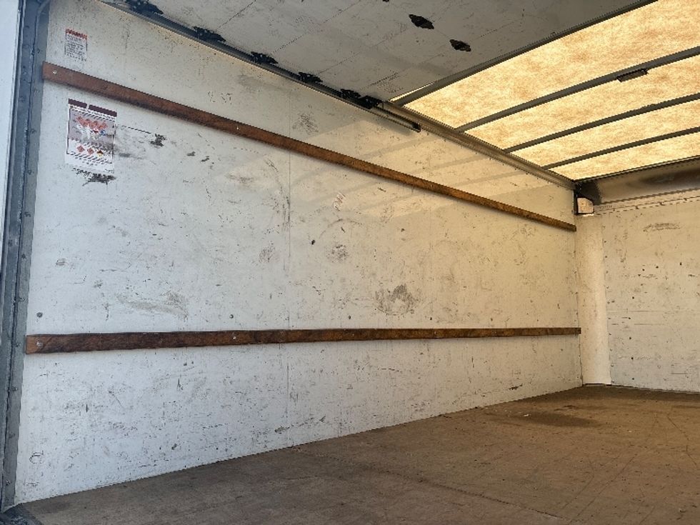 Light Duty Box Truck-Light and Medium Duty Trucks-GMC-2021-Savana G33903-Essex-MD-71,195\n\t\tmiles-$ 31,750 - Image 10