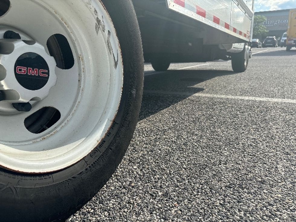 Light Duty Box Truck-Light and Medium Duty Trucks-GMC-2021-Savana G33903-Essex-MD-71,195\n\t\tmiles-$ 31,750 - Image 13