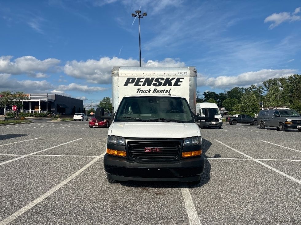 Light Duty Box Truck-Light and Medium Duty Trucks-GMC-2021-Savana G33903-Essex-MD-71,195\n\t\tmiles-$ 31,750 - Image 2