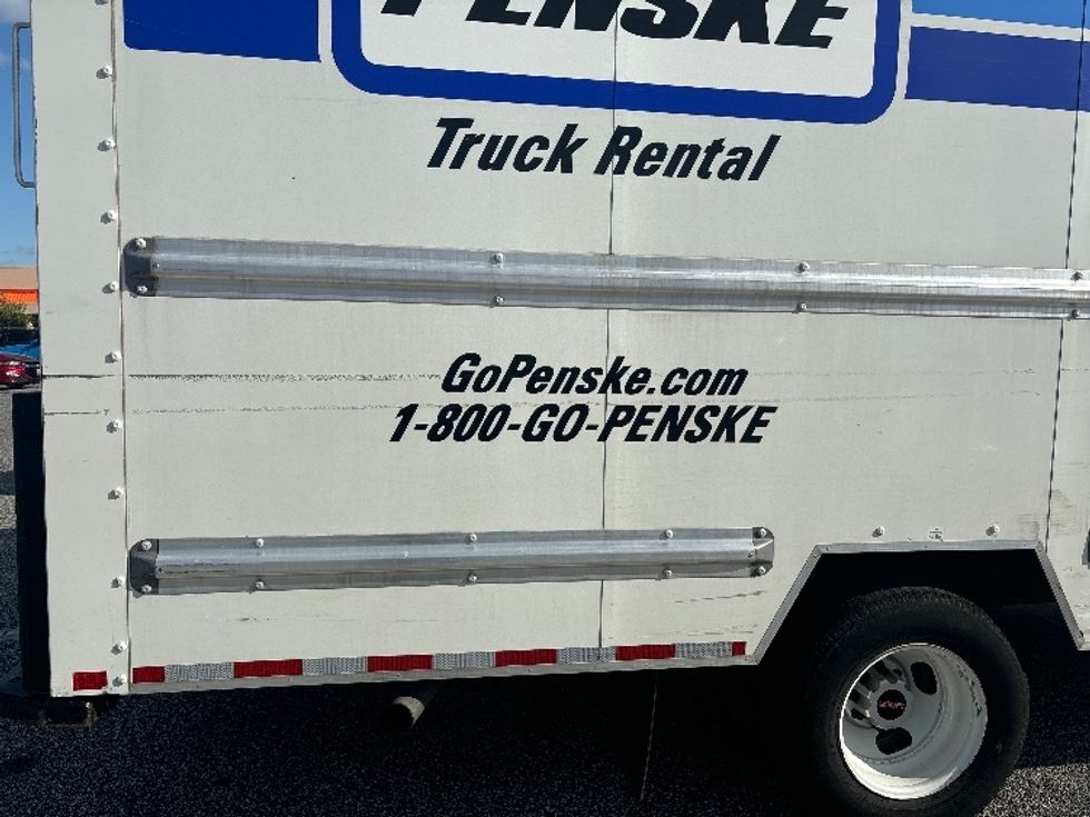 Light Duty Box Truck-Light and Medium Duty Trucks-GMC-2021-Savana G33903-Essex-MD-71,195\n\t\tmiles-$ 31,750 - Image 24