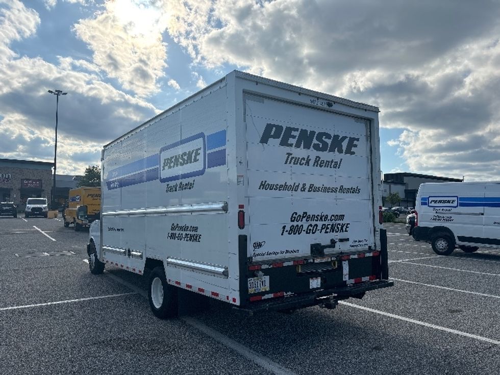 Light Duty Box Truck-Light and Medium Duty Trucks-GMC-2021-Savana G33903-Essex-MD-71,195\n\t\tmiles-$ 31,750 - Image 6