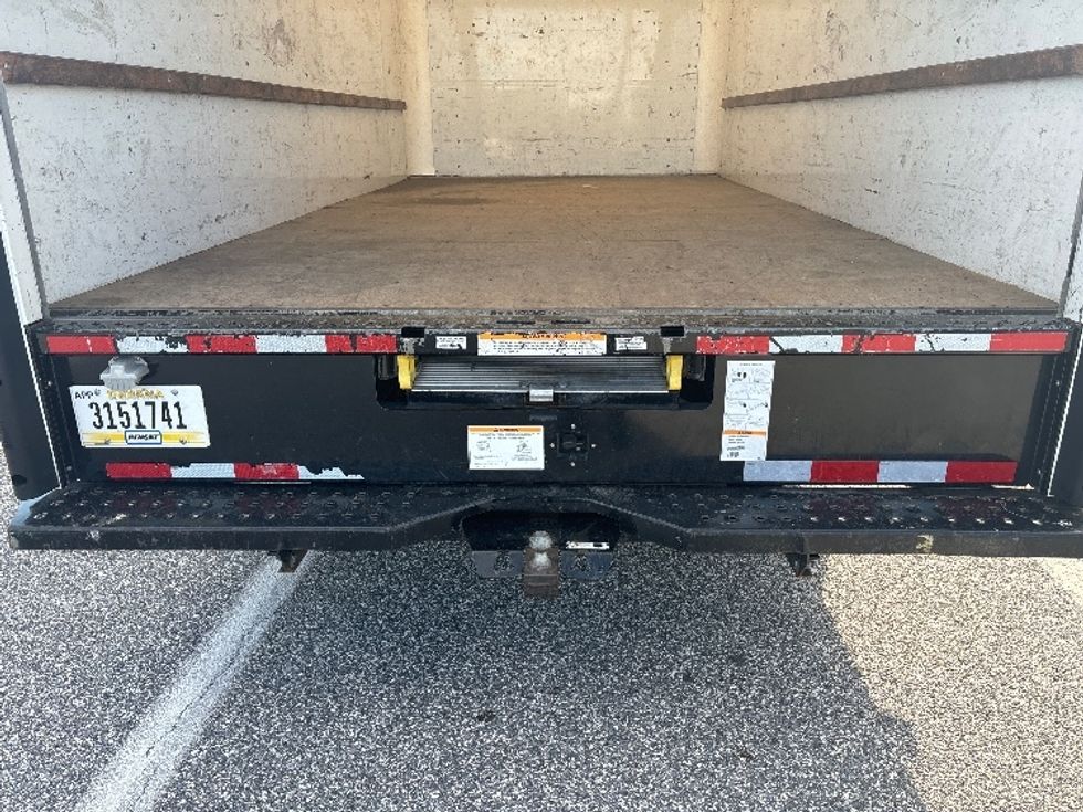 Light Duty Box Truck-Light and Medium Duty Trucks-GMC-2021-Savana G33903-Essex-MD-71,195\n\t\tmiles-$ 31,750 - Image 9