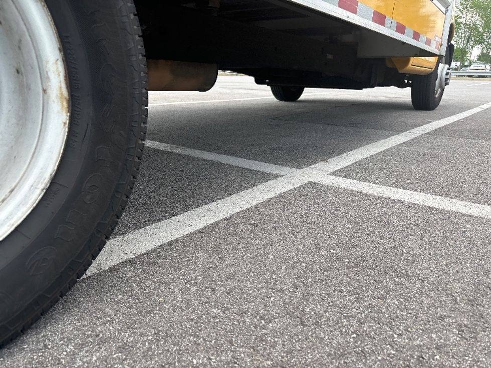 Light Duty Box Truck-Light and Medium Duty Trucks-GMC-2021-Savana G33903-Essex-MD-74,610\n\t\tmiles-$ 27,000 - Image 13