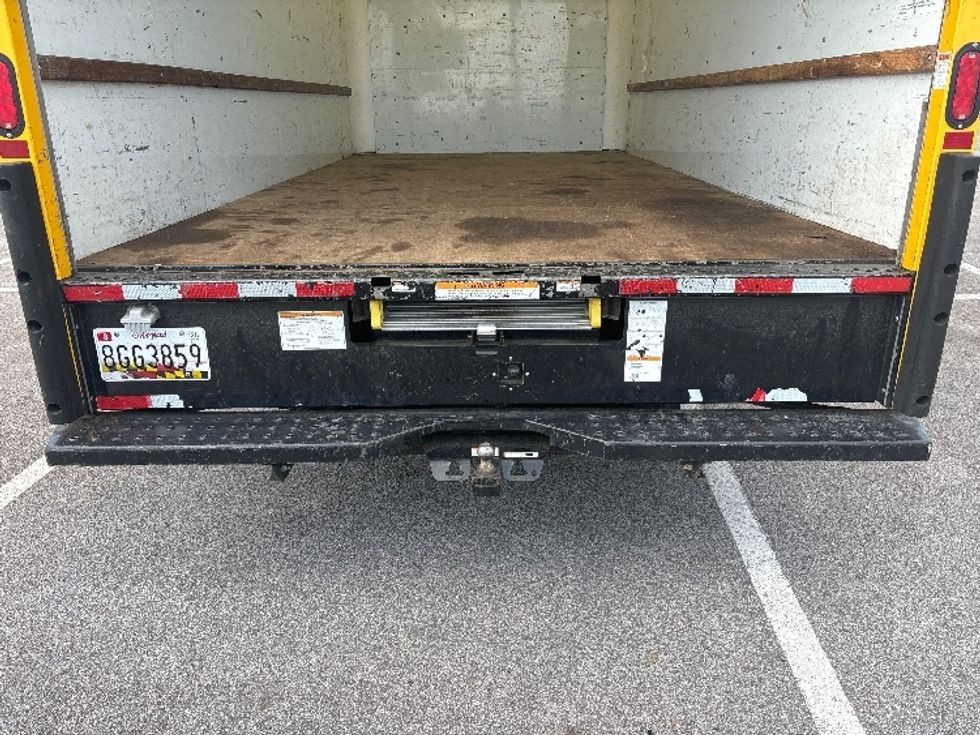 Light Duty Box Truck-Light and Medium Duty Trucks-GMC-2021-Savana G33903-Essex-MD-74,610\n\t\tmiles-$ 27,000 - Image 9