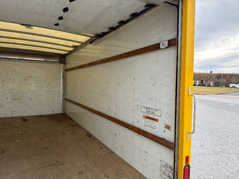 Light Duty Box Truck-Light and Medium Duty Trucks-GMC-2021-Savana G33903-Essex-MD-92,101\n\t\tmiles-$ 26,500 - Image 11