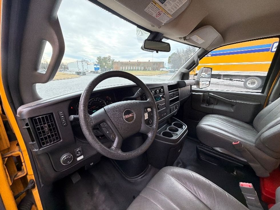 Light Duty Box Truck-Light and Medium Duty Trucks-GMC-2021-Savana G33903-Essex-MD-92,101\n\t\tmiles-$ 26,500 - Image 15