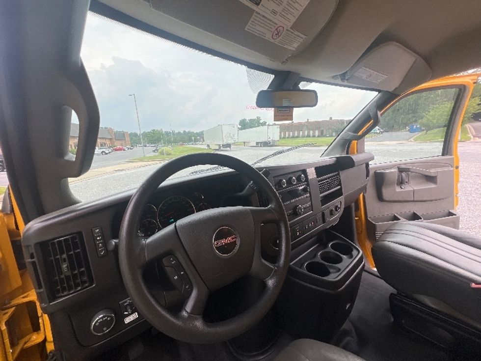 Light Duty Box Truck-Light and Medium Duty Trucks-GMC-2021-Savana G33903-Essex-MD-94,914\n\t\tmiles-$ 25,000 - Image 16