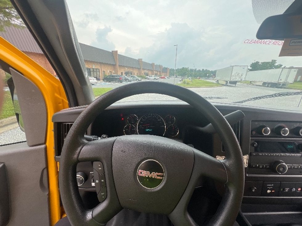 Light Duty Box Truck-Light and Medium Duty Trucks-GMC-2021-Savana G33903-Essex-MD-94,914\n\t\tmiles-$ 25,000 - Image 17