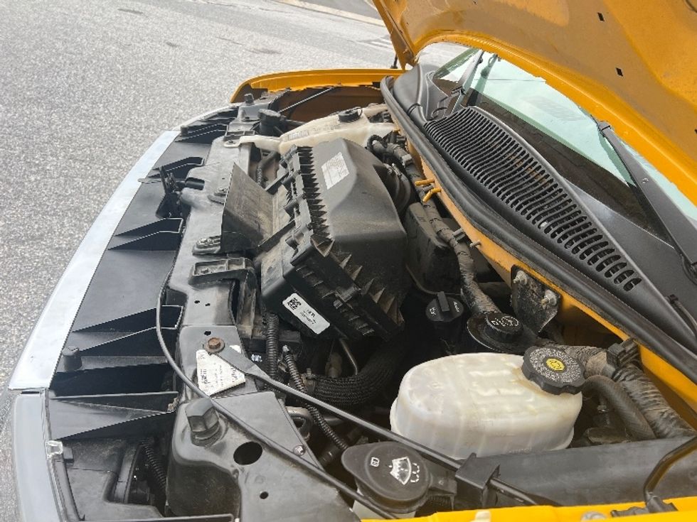 Light Duty Box Truck-Light and Medium Duty Trucks-GMC-2021-Savana G33903-Essex-MD-94,914\n\t\tmiles-$ 25,000 - Image 23