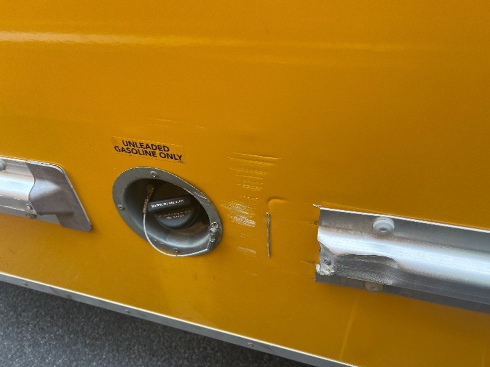 Light Duty Box Truck-Light and Medium Duty Trucks-GMC-2021-Savana G33903-Essex-MD-94,914\n\t\tmiles-$ 25,000 - Image 24