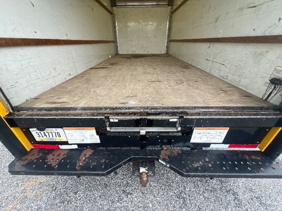 Light Duty Box Truck-Light and Medium Duty Trucks-GMC-2021-Savana G33903-Essex-MD-94,914\n\t\tmiles-$ 25,000 - Image 9