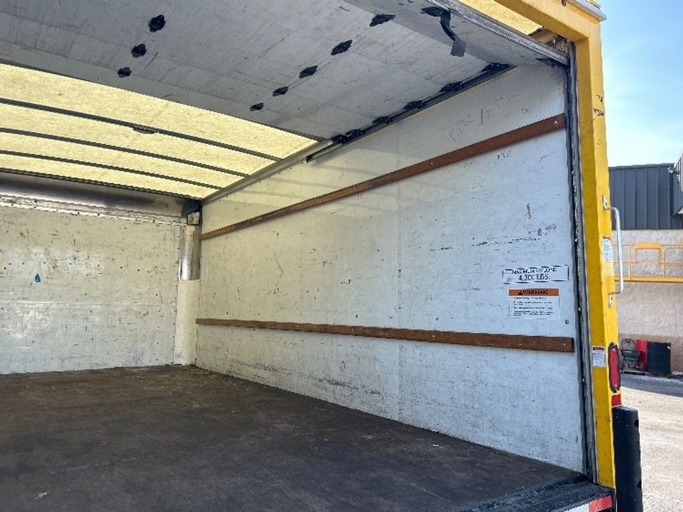 Light Duty Box Truck-Light and Medium Duty Trucks-GMC-2021-Savana G33903-Essex-MD-97,924\n\t\tmiles-$ 26,000 - Image 12