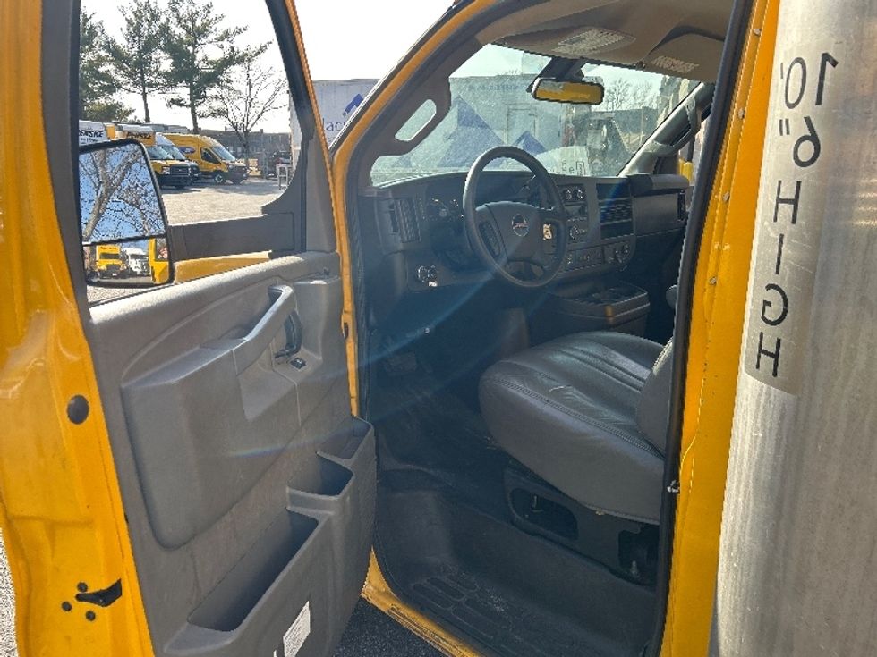 Light Duty Box Truck-Light and Medium Duty Trucks-GMC-2021-Savana G33903-Essex-MD-97,924\n\t\tmiles-$ 26,000 - Image 16