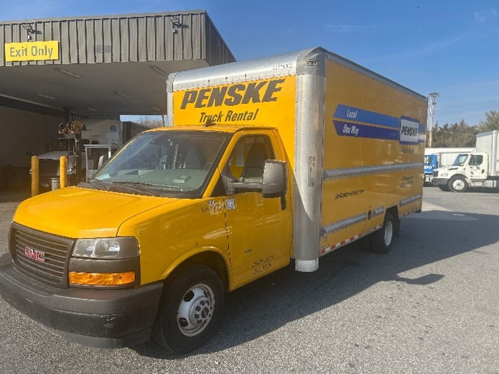 Light Duty Box Truck-Light and Medium Duty Trucks-GMC-2021-Savana G33903-Essex-MD-97,924\n\t\tmiles-$ 26,000 - Image 3