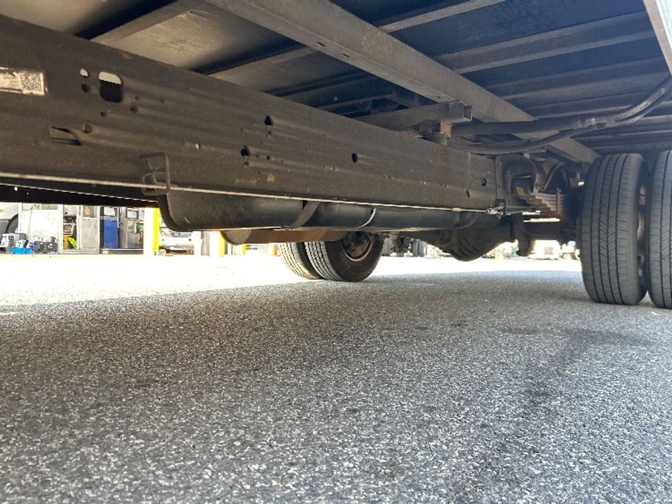 Light Duty Box Truck-Light and Medium Duty Trucks-GMC-2021-Savana G33903-Essex-MD-97,924\n\t\tmiles-$ 26,000 - Image 5