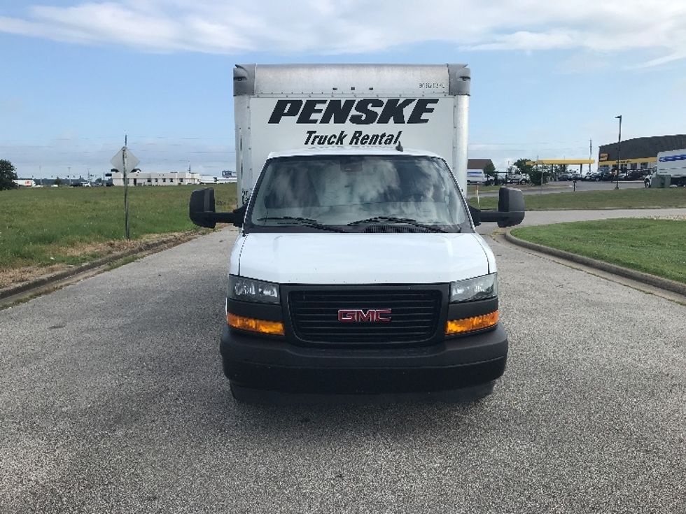 2021 Gmc Savana 3500 Cutaway photo 2