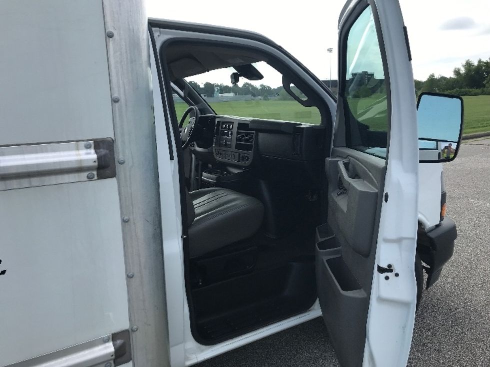 Light Duty Box Truck-Light and Medium Duty Trucks-GMC-2021-Savana G33903-Evansville-IN-107,540\n\t\tmiles-$ 27,500 - Image 20