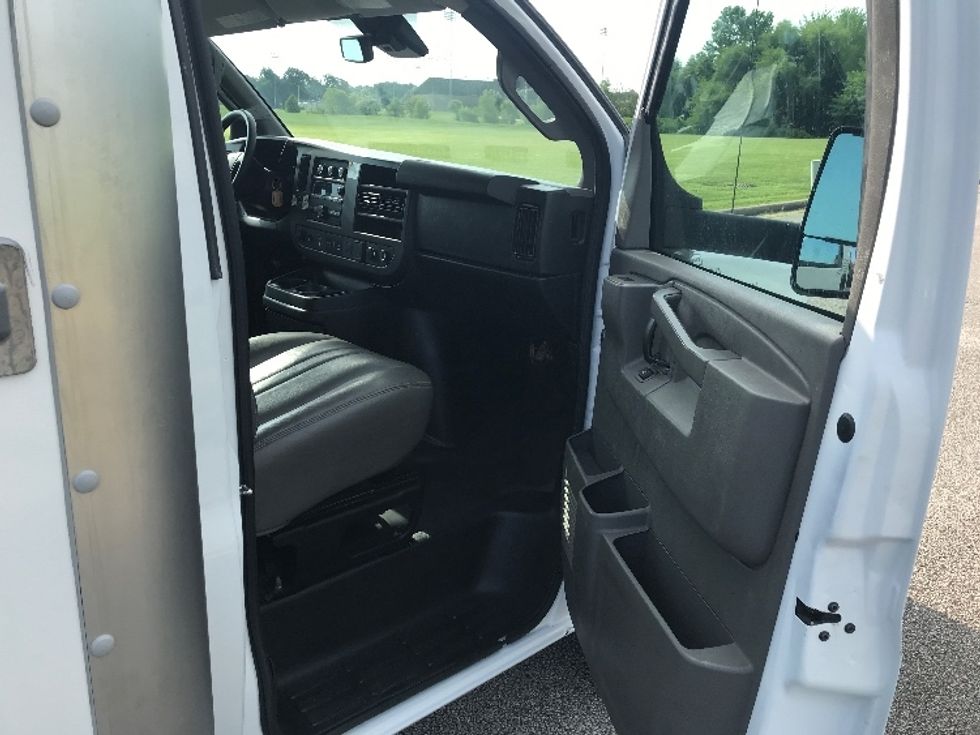 Light Duty Box Truck-Light and Medium Duty Trucks-GMC-2021-Savana G33903-Evansville-IN-59,108\n\t\tmiles-$ 33,000 - Image 20
