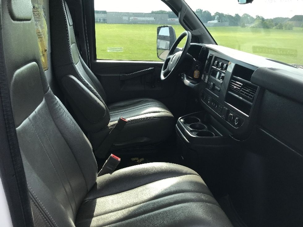 Light Duty Box Truck-Light and Medium Duty Trucks-GMC-2021-Savana G33903-Evansville-IN-59,108\n\t\tmiles-$ 33,000 - Image 22