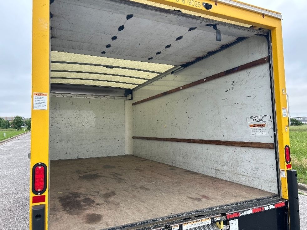 Light Duty Box Truck-Light and Medium Duty Trucks-GMC-2021-Savana G33903-Evansville-IN-77,940\n\t\tmiles-$ 26,750 - Image 11