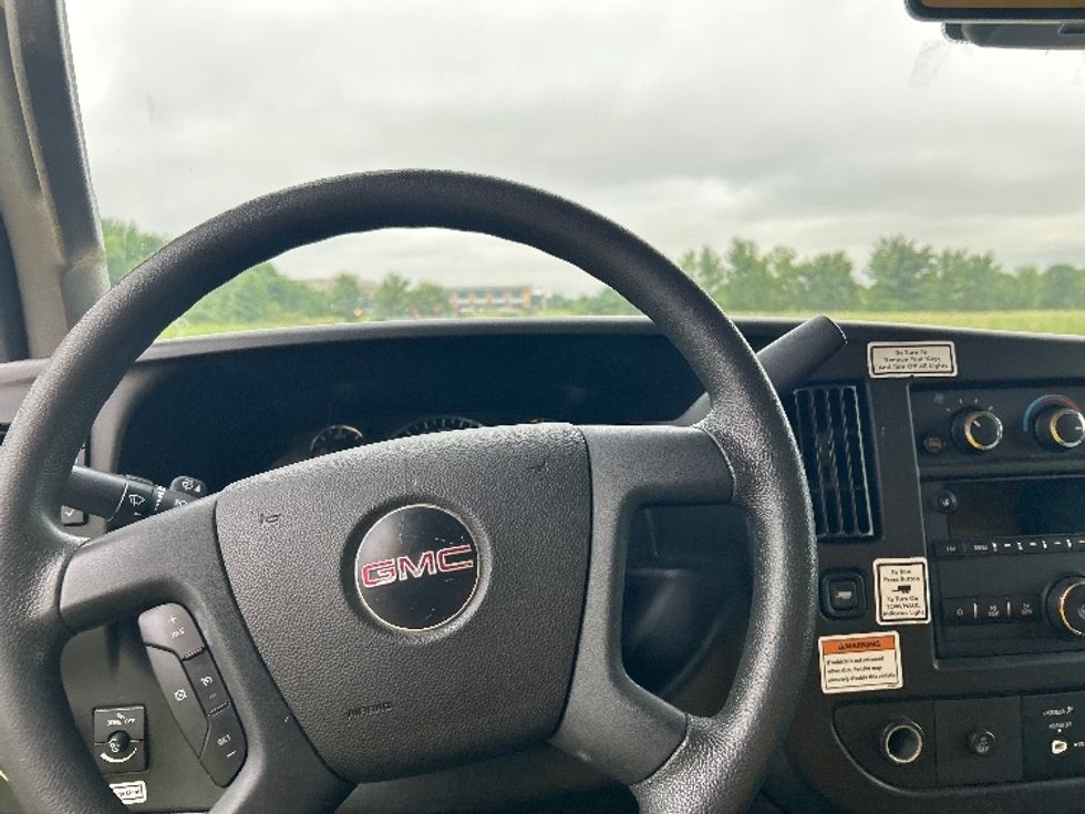 Light Duty Box Truck-Light and Medium Duty Trucks-GMC-2021-Savana G33903-Evansville-IN-77,940\n\t\tmiles-$ 26,750 - Image 17