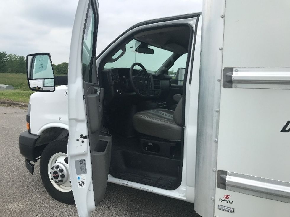 Light Duty Box Truck-Light and Medium Duty Trucks-GMC-2021-Savana G33903-Evansville-IN-96,289\n\t\tmiles-$ 27,500 - Image 16