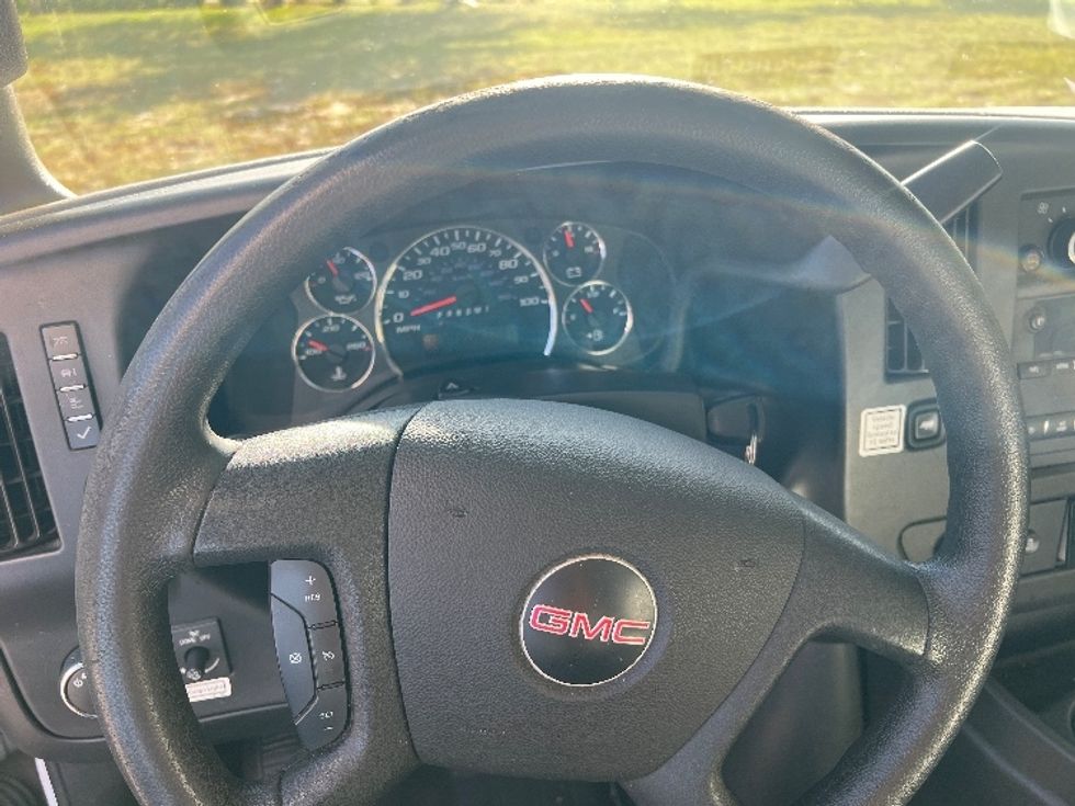 Light Duty Box Truck-Light and Medium Duty Trucks-GMC-2021-Savana G33903-Evansville-IN-96,289\n\t\tmiles-$ 27,500 - Image 18