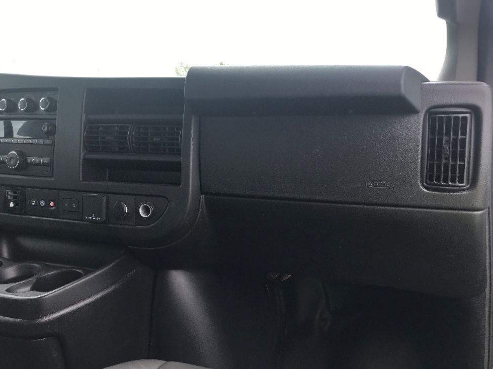 Light Duty Box Truck-Light and Medium Duty Trucks-GMC-2021-Savana G33903-Evansville-IN-96,289\n\t\tmiles-$ 27,500 - Image 21