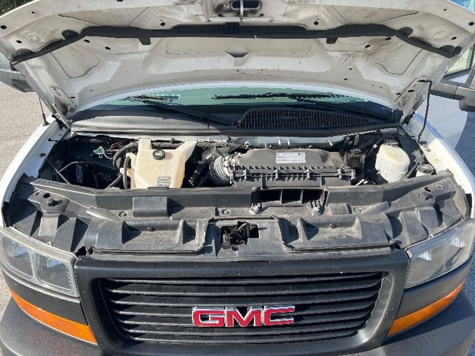Light Duty Box Truck-Light and Medium Duty Trucks-GMC-2021-Savana G33903-Evansville-IN-96,289\n\t\tmiles-$ 27,500 - Image 23