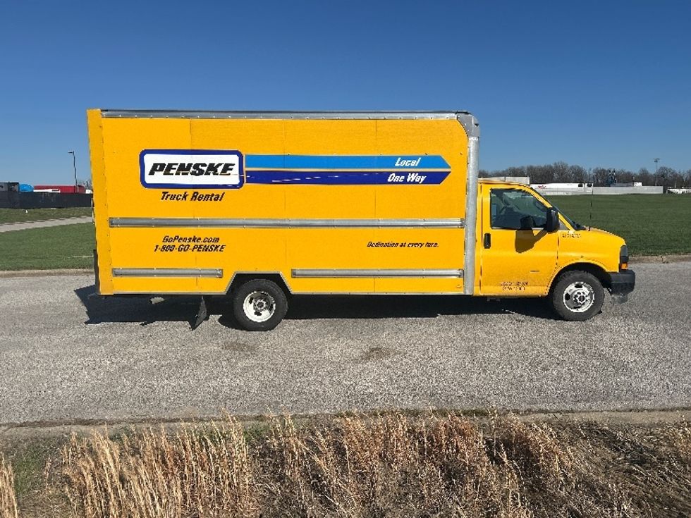 Light Duty Box Truck-Light and Medium Duty Trucks-GMC-2021-Savana G33903-Evansville-IN-98,198\n\t\tmiles-$ 25,500 - Image 15